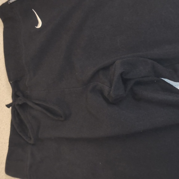 Nike Brand Black Capri Athletic Pants With White Stripes-Brand New-Size Small - Picture 2 of 6